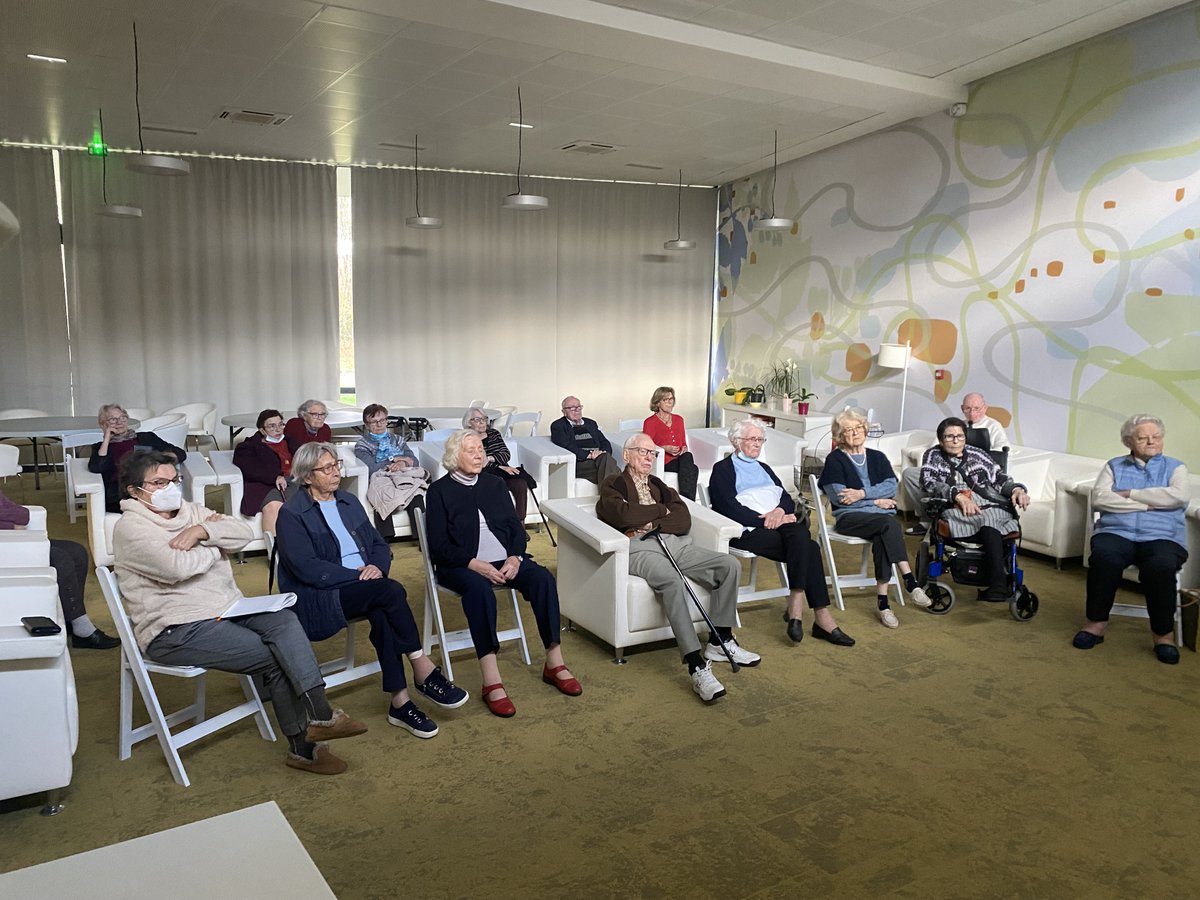 Conférence Vidéo sur "L'architecture et iconographie des palais impériaux à Rome"! Un grand merci à #UVTD et au #Sénioriales pour ce moment de culture!