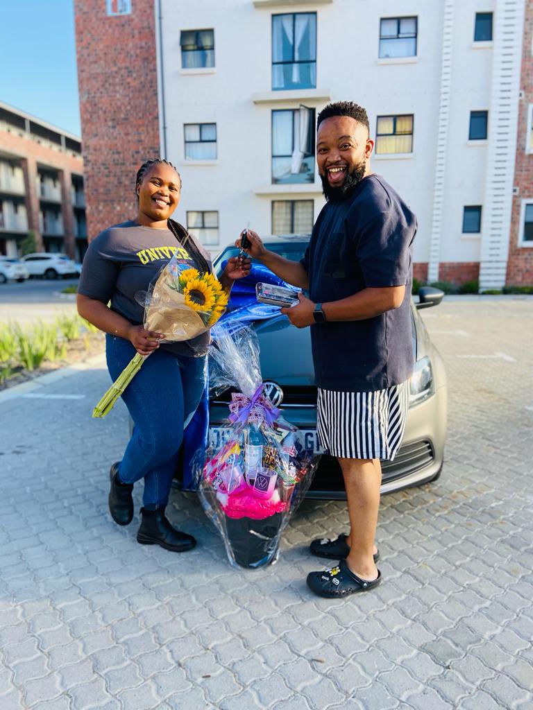 5608onwheels's tweet photo. @maryjaneexplore Please consider us when shopping for a Car 🙋‍♂️We have great deals on New /Pre-Owned vehicles available. Enquire /book a test drive today 📱: +27836242067 📧: zola@hatfieldvw.co.za Follow /DM us for more info . We deliver Nationwide 😊 https://t.co/zlhrumpulj