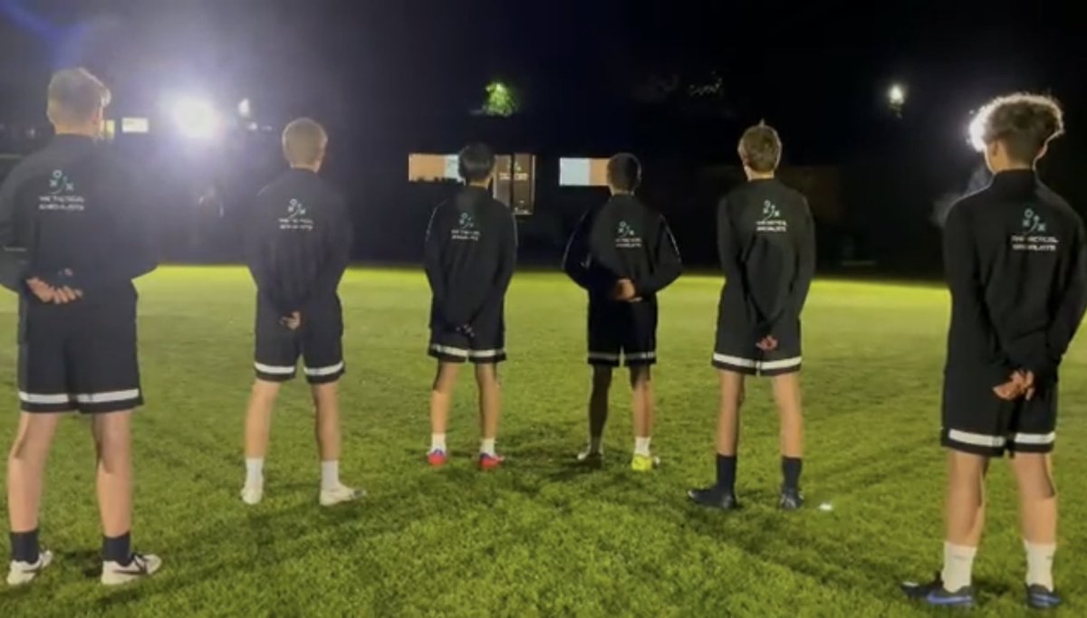 FOOTBALL BARGAIN! 🤩

4 Portable training floodlights available! Perfect for teams training on grass pitches! 4 hour battery packs, 4 chargers, 4x 3.2m tripods, 4x 20K Lumen lights. 3 different light settings. Can light up 45m x 45m area!

Bought for £2800,
Selling for £1400!