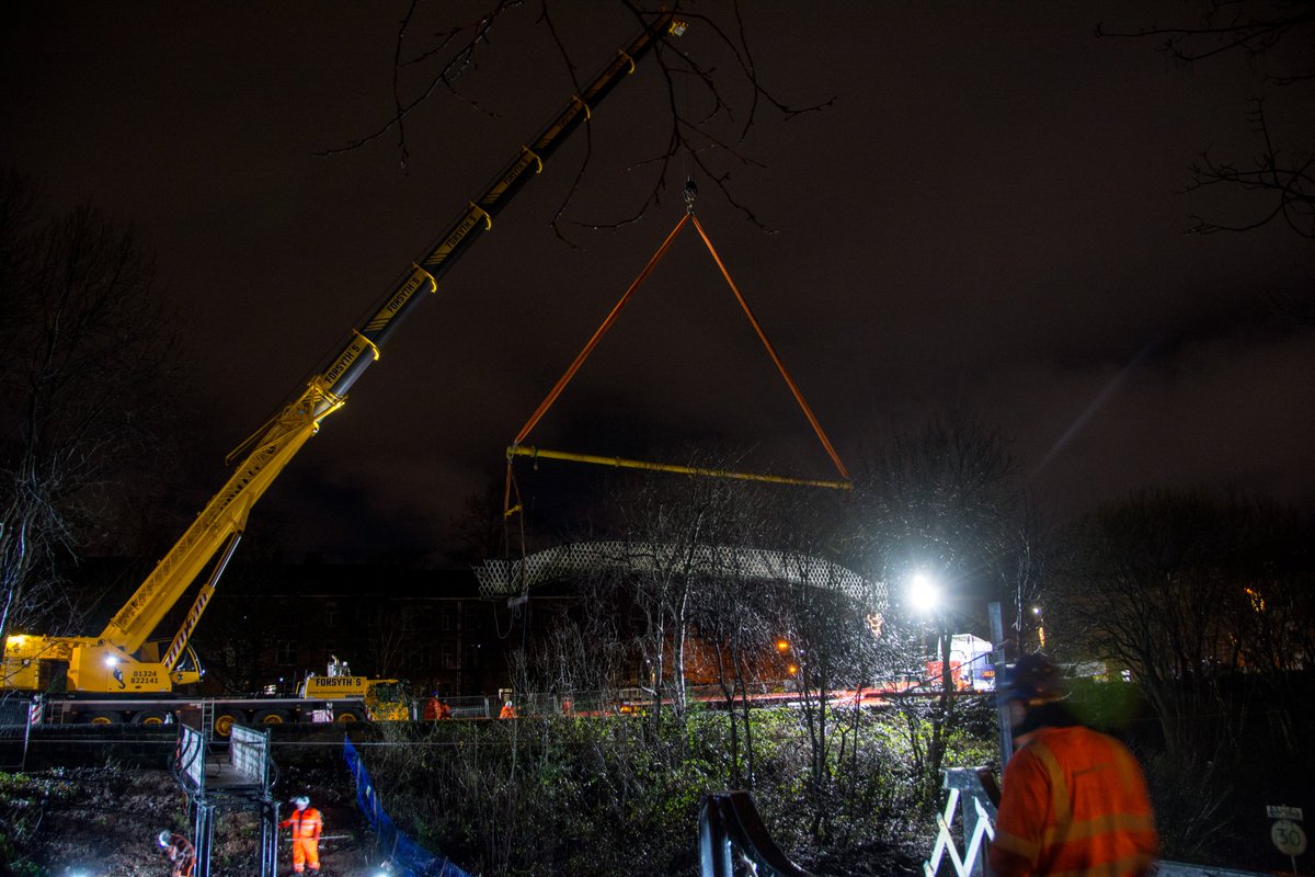 BygoneBungo's tweet image. Strathbungo’s much-loved railway footbridge passed away at 2am on 9th January 2023 at the grand old age of 146. She was carried gracefully to heaven by giant lifting crane.