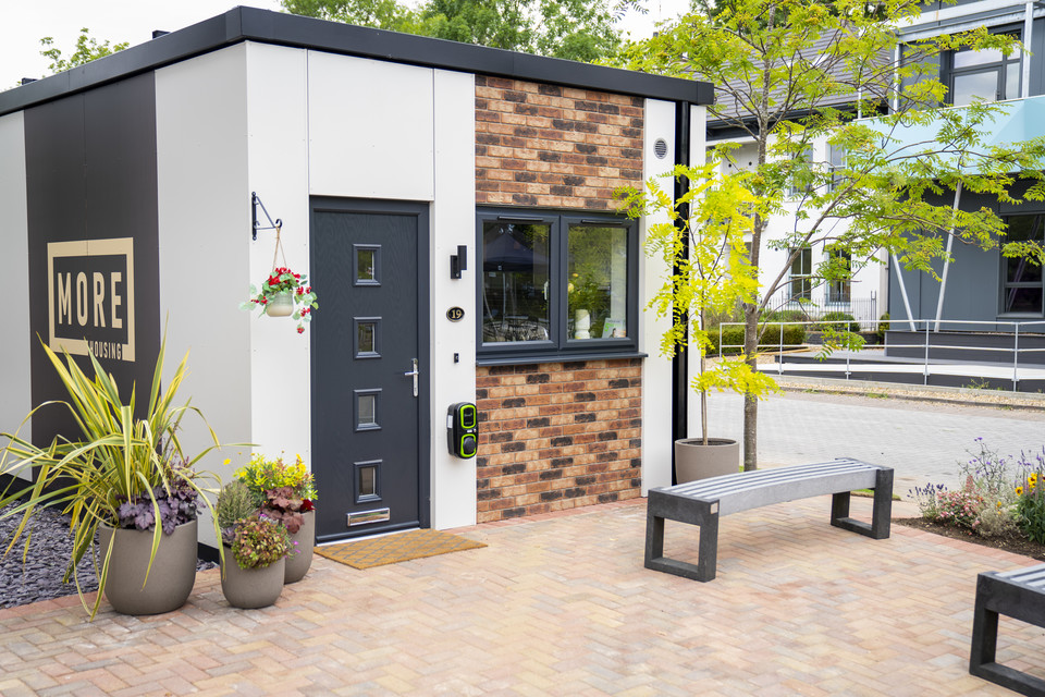 IntegraBuild's tweet image. Some more shots of The Parker - a one-bedroom affordable modular housing solution we've manufactured for our client @MOREHousing.

Factory-built &amp;amp; assembled in a controlled environment at our East Yorkshire site.

Designed to help tackle homelessness across UK.

#makeitmodular