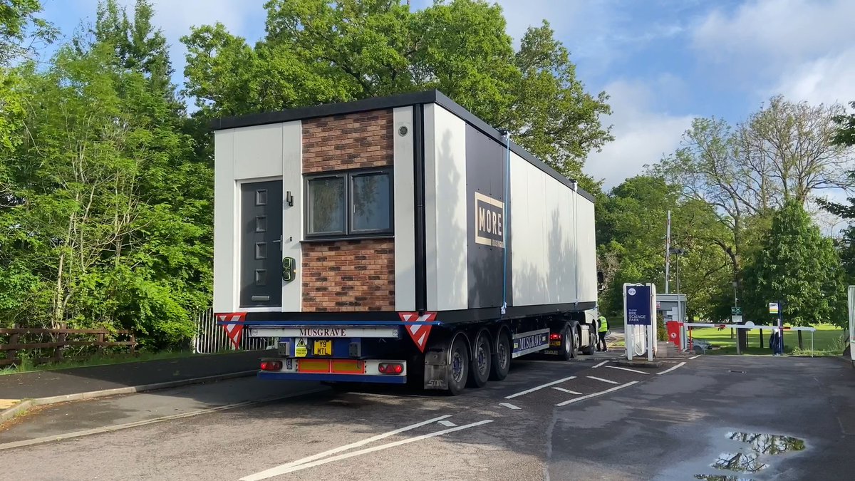IntegraBuild's tweet image. Some more shots of The Parker - a one-bedroom affordable modular housing solution we've manufactured for our client @MOREHousing.

Factory-built &amp;amp; assembled in a controlled environment at our East Yorkshire site.

Designed to help tackle homelessness across UK.

#makeitmodular