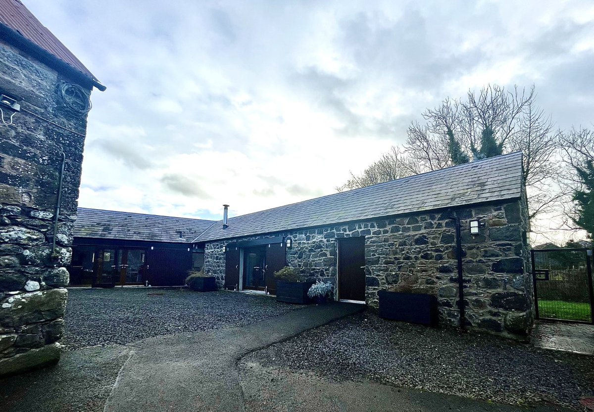 SuppCommunities's tweet photo. The Ballymoney Interagency Group had their first in-person meeting post covid yesterday in the beautifully refurbished building at the Mill in Cloughmills.
What a lovely space for a meeting! Good to see you all!
#interagency #joinedupworking #ballymoney #cloughmills https://t.co/QtFDu5paWw