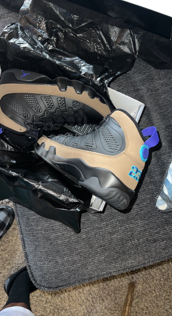 2049Buck1's tweet image. #packlanded