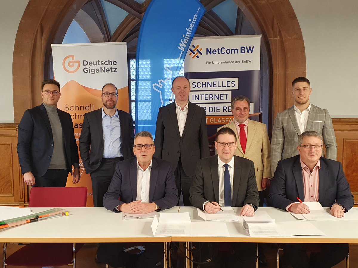 weinheim's tweet image. #Weinheim macht den Weg frei für schnelles Internet für alle. Vertragsunterzeichnung mit dem Zweckverband High Speed, der NetCom BW und der Deutschen GigaNet.#objust