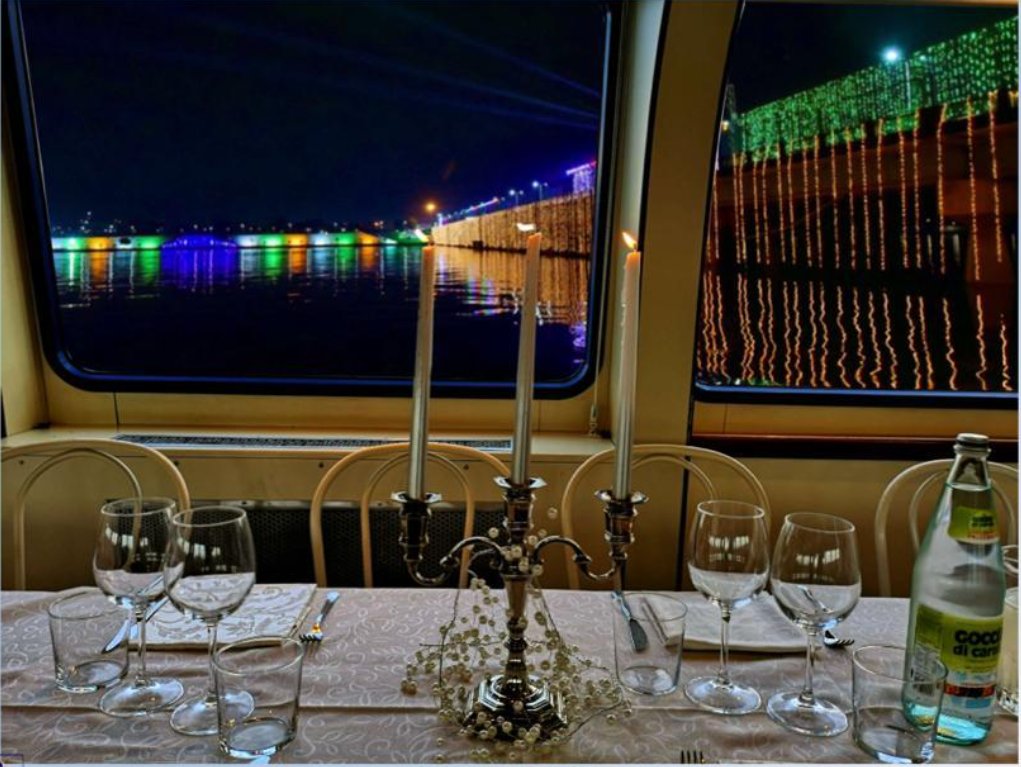 Sabarmati Riverfront to get Floating Restaurant atop River Cruise soon
