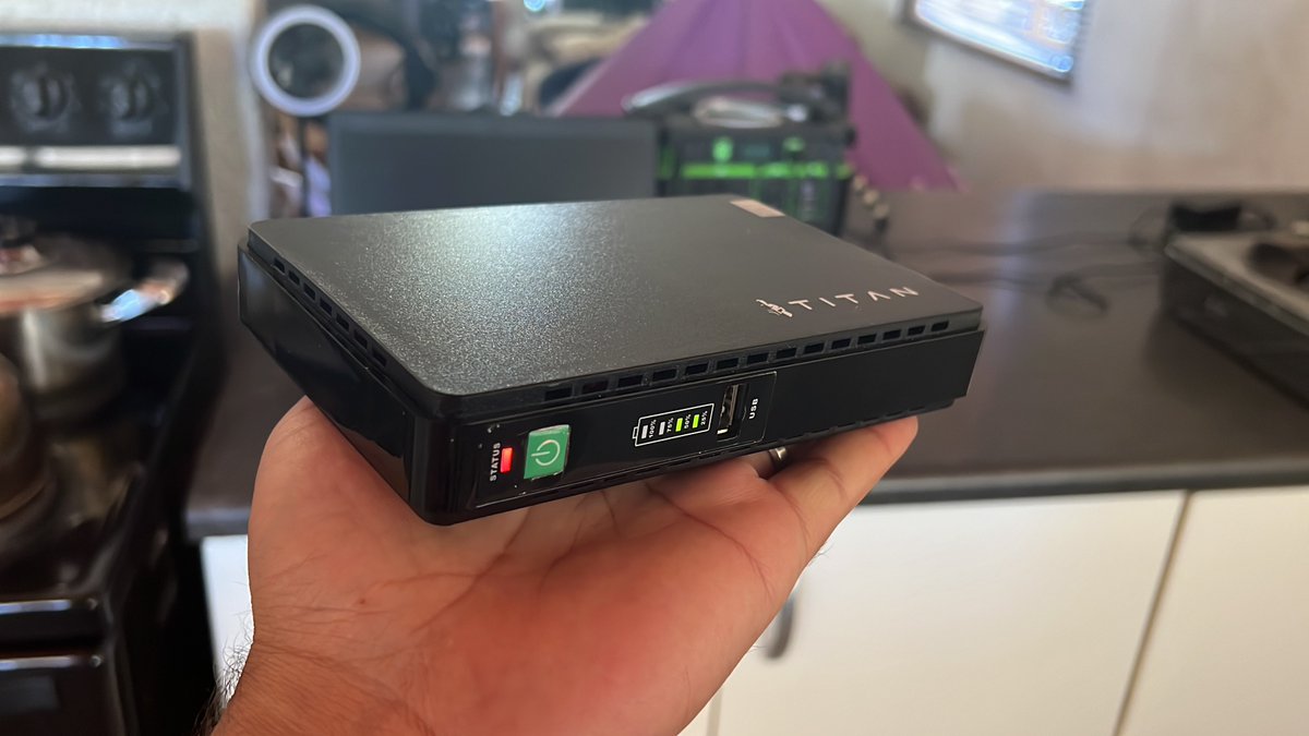 Mister Flak tweet media