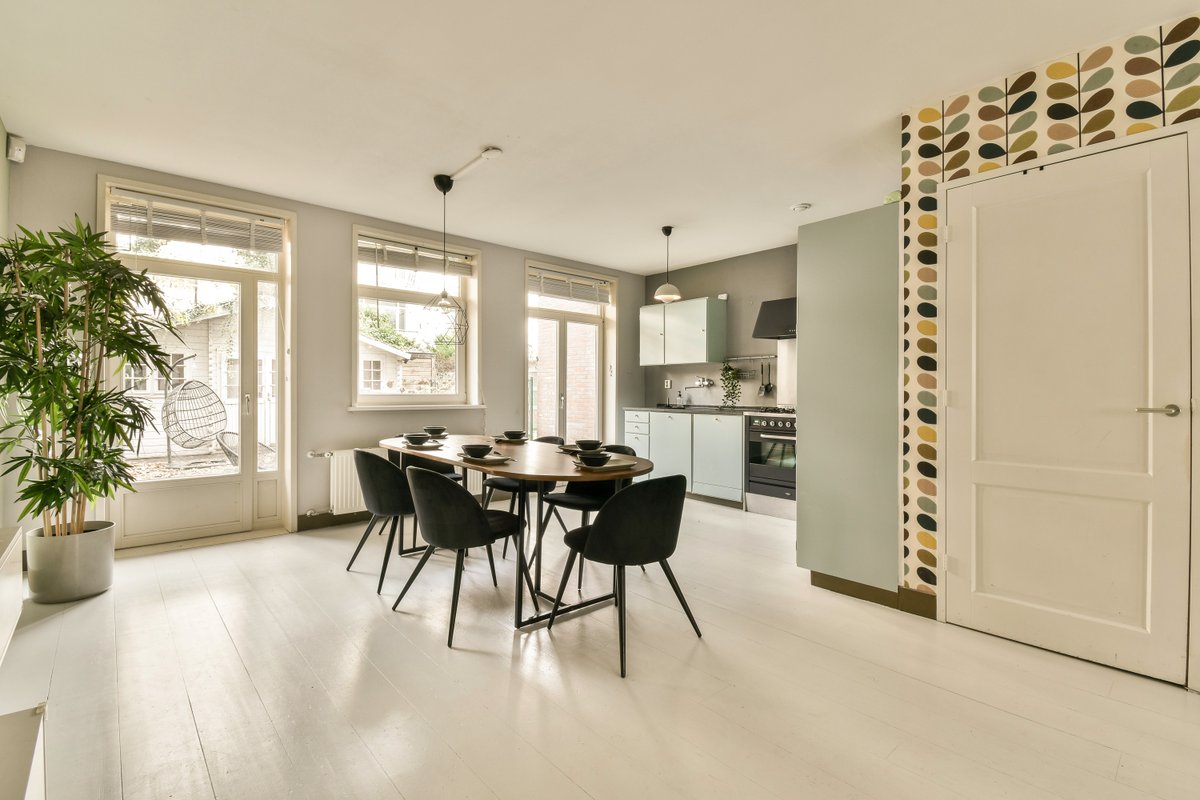 TIPMakelaar's tweet photo. 4 kamer beneden woning in de #Baarsjes met een heerlijke #tuin met #tuinhuis. Dit #appartement heeft 3 ruime slaapkamers en is gelegen op #eigengrond. Voor meer info zie onze website https://t.co/LZI1ikblDG
#TIPMakelaar #Amsterdam #vastgoedAmsterdam #Funda  #NVM #MVAMakelaar https://t.co/ukAOCeUYi9