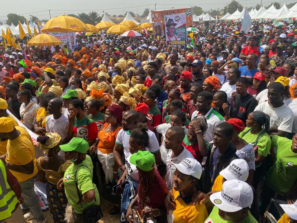 SimplyTEEWHY's tweet photo. Live from the venue of the #DeltaPDPRally in Ika South LGA.
There is no doubt that #DeltaIsPDP and the people will vote to #RecoverNigeria as well as for a #StrongerDelta https://t.co/0b27TuPZp1