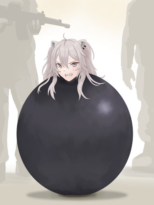 #見た人も無言で黒い何かを上げる 