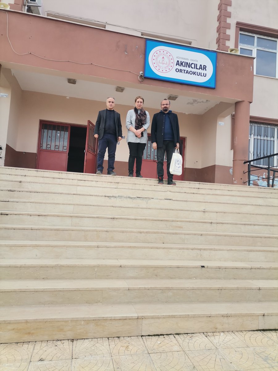 Kahta ilçemizde örgütlenme çalışmalarımız devam ediyor. Eğitim emekçilerinin En büyük beklentisi 
>ÖMK nin iptal edilmesi
> Kamu emekçilerine insanca yaşayacak bir Üçret 
Emekçiler 
EŞİT İŞE EŞİT ÜCRET İSTİYOR.