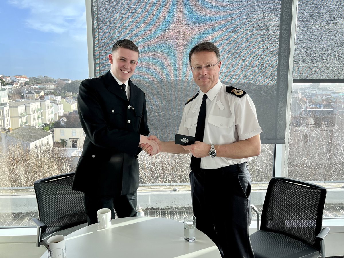 CI_Response's tweet photo. Always special to welcome new officers to @JerseyPolice. PC Ben Willis &amp; PC Jonny Bruce who were sworn in at the Royal Court today. Both Ben &amp; Jonny will be an asset to the organization &amp; we all wish them well for long &amp; happy careers. @BJW_1234 @ChiefJersey #bestjob https://t.co/g4jz0z0fXo