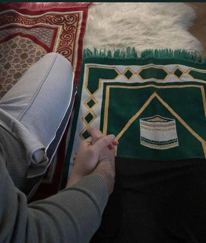 "عطايا الله كثيره , وخيرها انت "❤️