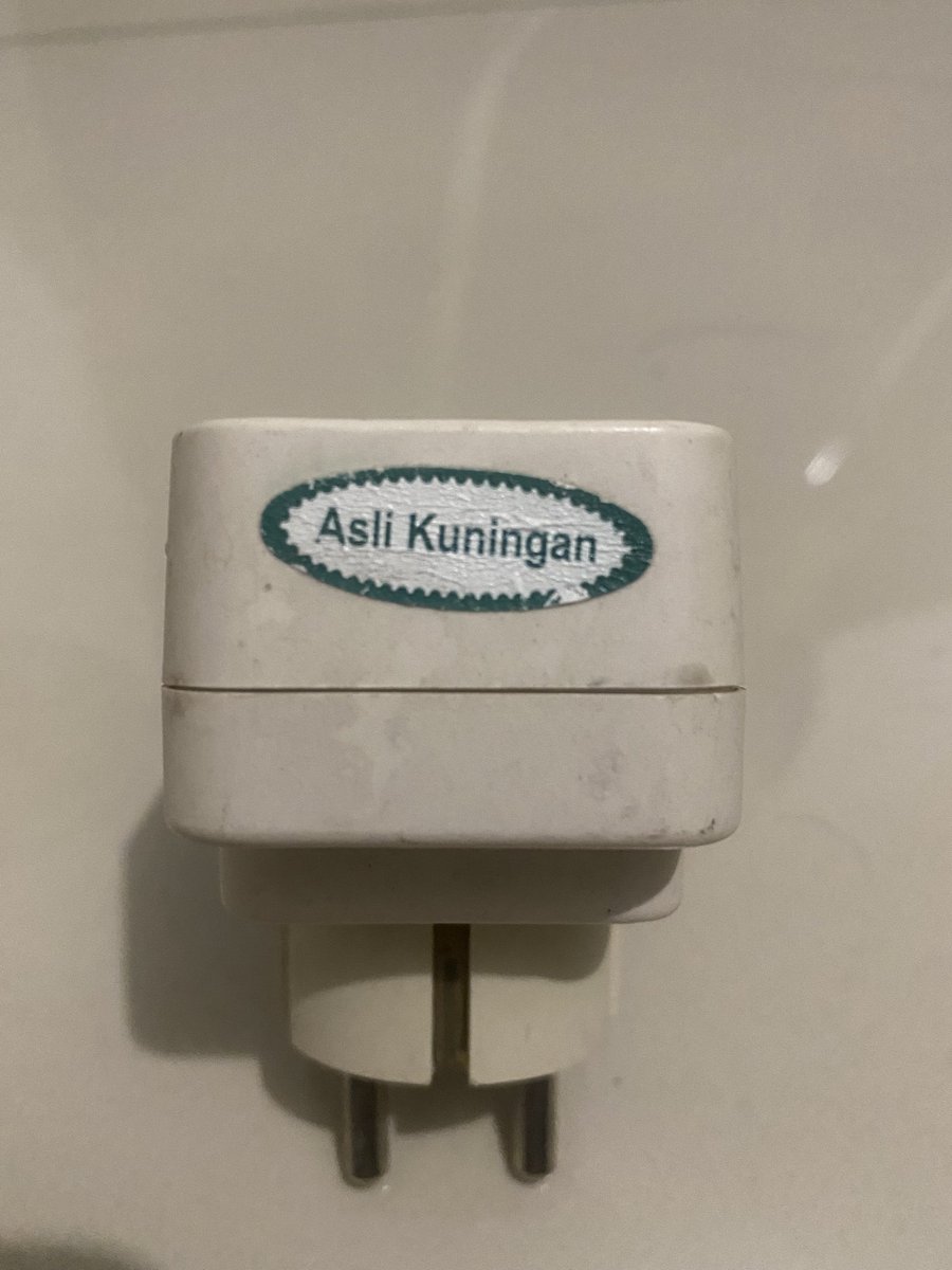 👱🏽‍♂️: Teteh asalnya dari mana?
👩🏻: Oh, kalo saya mah…