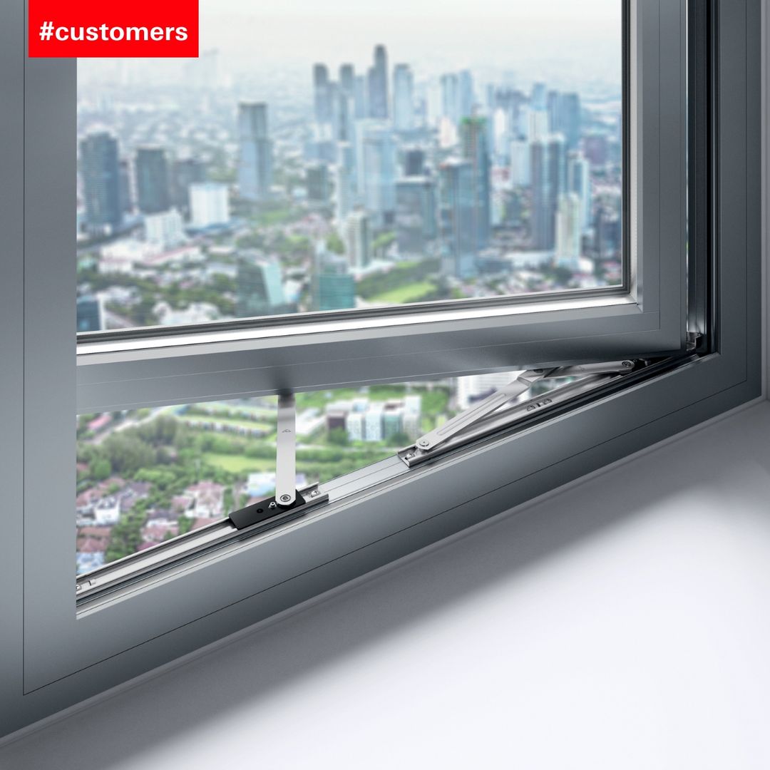 RotoNAmerica's tweet photo. It's not bad luck that causes leaking windows, it's bad hardware. Roto's Kempton 4-bar hinges keep push-out windows tightly sealed. Learn more here: https://t.co/gzeTCSr5HL

#fridaythe13 #badluck #windowhardware #pushout #manufacturing #rotonorthamerica #hinges #windowleaks https://t.co/EMuY3lZOXP