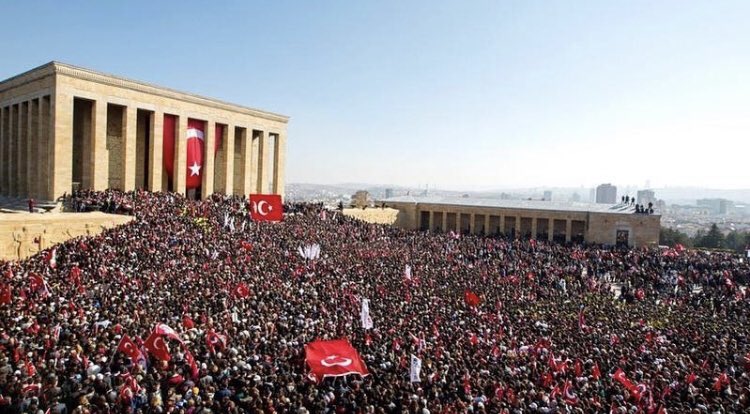 ♥️Anıtkabir sadece…
♥️ATAM’ın yattığı yer değil…
♥️Bir millet kalbinin…
♥️Attığı yerdir…

#Haddinizibilin 😡🤬😡