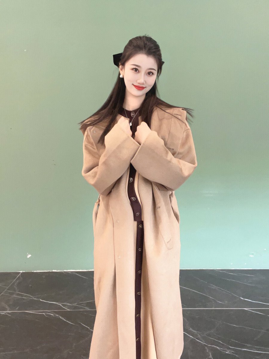 946hhp's tweet photo. 这个周末想跟男朋友去看电影，请问有什么好的男朋友推荐一下的 https://t.co/iL5cjtlwcA