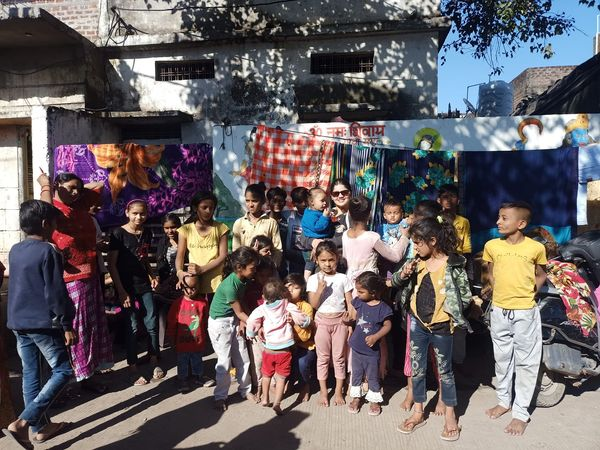 vswsindore's tweet photo. Child abuse awareness session in Shanti Nagar successfully completed.
#LetsDoGood #VSWS #VSWSIndore #Vijay https://t.co/UOfz3xLRyi