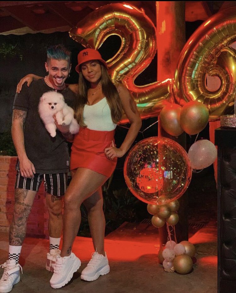 dorinhatin's tweet photo. e nunca vai poder passar em branco esse 13/01… além de aniver da mami, foi marcado na agenda das taelzinhas como um dos maiores surtos da história hahaha!
feliz dia meus amores! que todas as bençãos do céu venham sobre vcs e Pietra! ❤️ #2anostael 
 @eutaysreis  @Biel https://t.co/XzM3YPHnlX