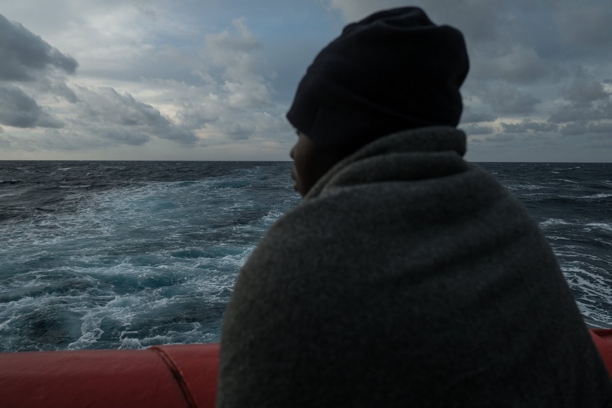 United4Rescue's tweet photo. Unser Bündnis hilft Leben retten! Dank unserer Unterstützung konnten im Winter 2022 wichtige Umbauten &amp; Instandhaltungsarbeiten an der #OceanViking stattfinden. Dabei wurde ein Kran für ein drittes Rettungsschnellboot installiert und die Bordklinik saniert. #gemeinsamretten https://t.co/ZdntyvZXkn