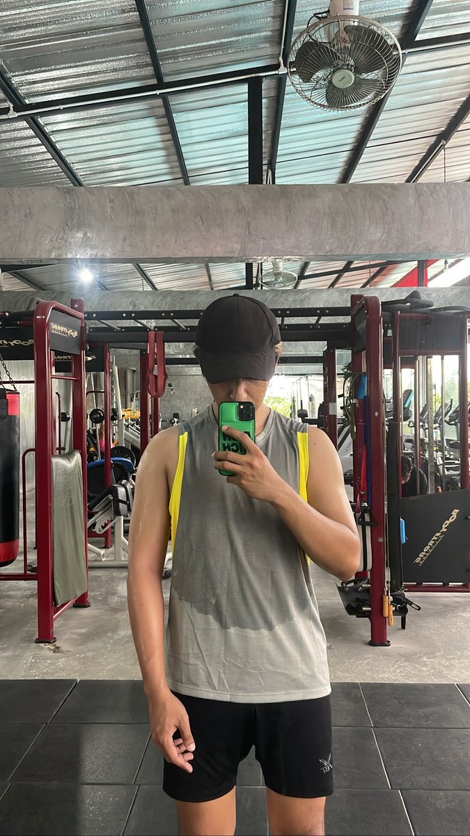 Oroatz's tweet photo. การันเตอทูการันตี ปีนี้โอ๊ตจะต้องดูน่ากินขึ้นอีก 50% #newyearresolution2023 https://t.co/m87lQTsHVv