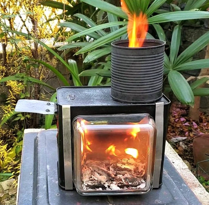 ダイソーの耐熱グラタン皿で窓付きのミニロケットストーブを作ってみた