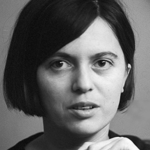 mujeresbacanas's tweet photo. Doctora en lingüística, escritora, poeta y activista francesa, Monique Wittig es una de las precursoras del feminismo materialista en su país. Considerada autora pionera de la teoría queer, hizo aportes fundamentales al lesbofeminismo.
#citasmujeresbacanas https://t.co/rlU9fkGKNt