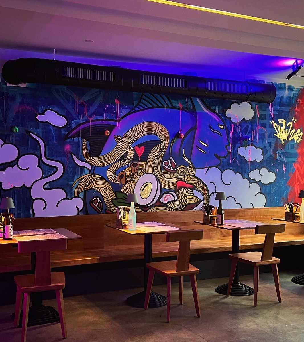 stebo777's tweet photo. Traditional Japanese ramen in New York style now also in Graz. Wei Wei Sun is opening an unique concept in the middle of Graz's university district today. An idea that was inspired by his first years of apprenticeship in America.
.
.
.
#stebo #steboart #graffiti #takemetothenoon https://t.co/nFsOIeInjd