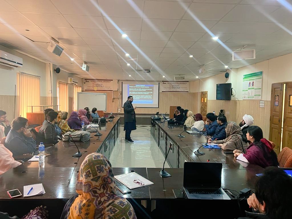 CONTROL_NIHR's tweet photo. Day 3rd of GCP: Dr. Abdul Jalil discussed Research Misconduct 🚫 in Good Clinical Practice , Session I.
@sfarooqlrh @zoheb_dr  @Zee @SaimaSheikh1974 @saimaaleem8 @Saar_kay @ResearchKMU1 @CTU_KMU https://t.co/j2NIr07A0M