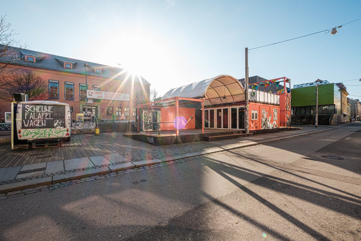 scheunedresden's tweet image. Das kleinste Festival der Stadt – Die Dresdner Blechschlossnächte

Ein Jahr #scheune #Blechschloss, das gehört gefeiert – und zwar nicht nur einfach so mit einem #Festival, sondern passend zum Ort genau mit dem „Kleinsten Festival der Stadt"!

scheune.org/posts/1332