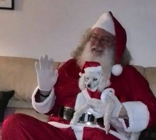 El Santa caraqueño <a href="/carlos_dubuc/">Carlos Dubuc</a>, gran protector de animales, necesita de nosotros para recaudar los fondos necesarios para su operación. gofund.me/557376f2 
🎵Feliz☀️día🎵😊