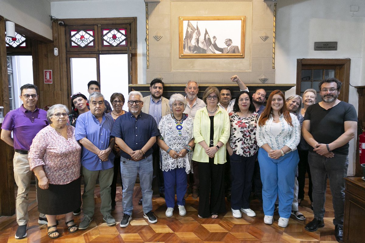 PSChile's tweet photo. Se estableció la Comisión Nacional Organizadora del XXXII Congreso Gral Ordinario“Carlos Lorca Tobar”. Esta instancia es fundamental para reflexionar y analizar sobre los diversos cambios que vive constantemente el mundo y de esta manera, fortalecer el trabajo interno del #PSCH. https://t.co/33oOjKggoT