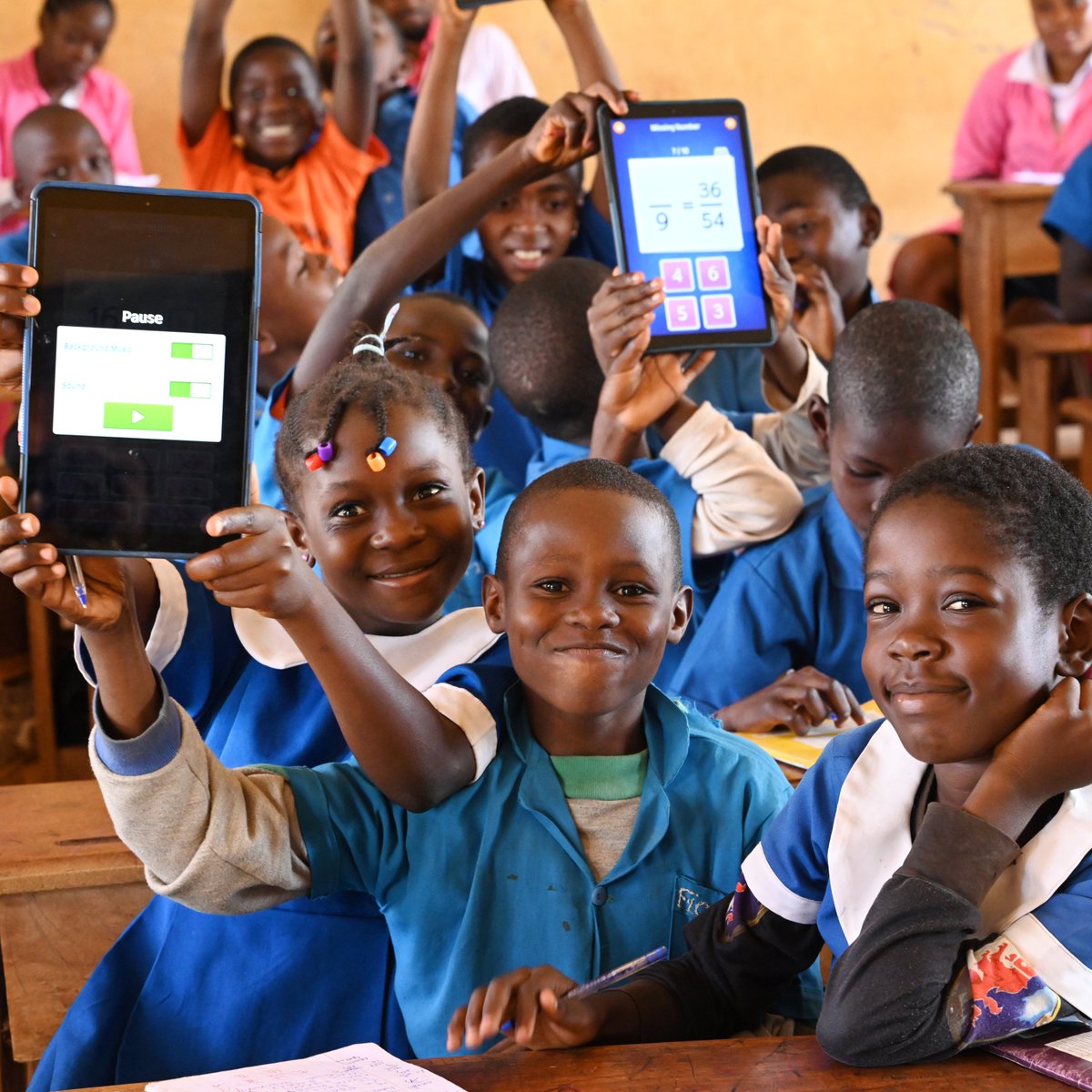 unicefcameroon's tweet photo. Children learning with tablets in the GBPPS School of Bertoua.
UNICEF supports MINEDUB &amp; MINESEC with the expansion of ICT based pedagogy in the classroom &amp; with evidence generation on the effectiveness of the use of ICT &amp; digital learning for improving learning outcomes. https://t.co/DDWZOjZXVH
