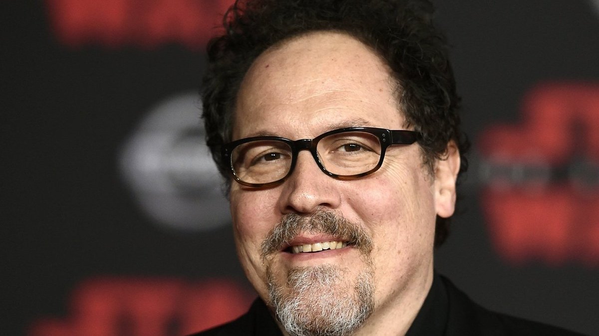 ❓Choose a side...

⬅️ LEFT side
Gunn &amp; Snyder

--- or ---

➡️ RIGHT side 
Nolan &amp; Favreau

⚠️ If you don't choose a side, you'll lose their entire library of films &amp; shows (past, present &amp; future) never to be seen again! 😈

#SHPOLL23