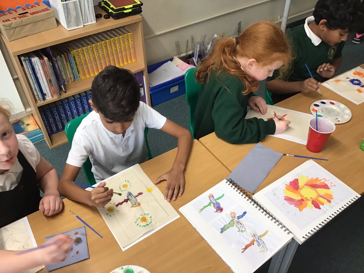 ArtatHighwood's tweet photo. Some recent work from @HighwoodPrim4B! Showing off their #textiles skills having learnt about Khayamiya 🧑‍🎨 https://t.co/buAC05RXRg