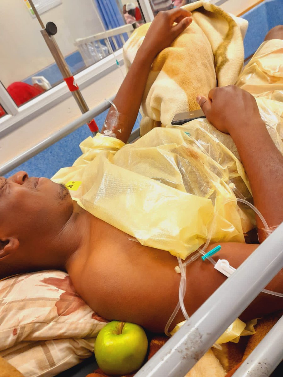 NoEyebrows's tweet image. 21 September 2022 around 4pm two guys came into my house pointed me with a gun and asked for my car keys and i gave them, they wanted to tie when i refused the shot me 7 bullets broke both my legs. And since that day its been operation after operation.