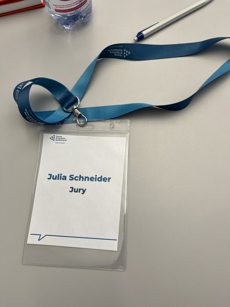 Heute durfte ich im Regionalfinal Basel von "Jugend debattiert" in der Jury sein. Danke für die spannende Erfahrung! ⁦☺️ ⁦<a href="/yesinspires/">YES</a>⁩