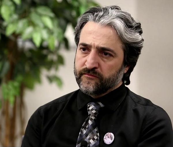 SaeedHafezi631's tweet photo. تخریب چهره‌های شاخص، بازی کردن در زمین جمهوری اسلامی است.
حامد اسماعیلیون در این روزها قطعا یکی از افراد موثر بوده و هست.
مثل شاهزاده رضا پهلوی، مسیح علی‌نژاد، علی کریمی و ...
تخریب این افراد به نفع مردم و انقلاب نیست.
#مهسا_امینی #IRGCterrorists https://t.co/BL98emEozy
