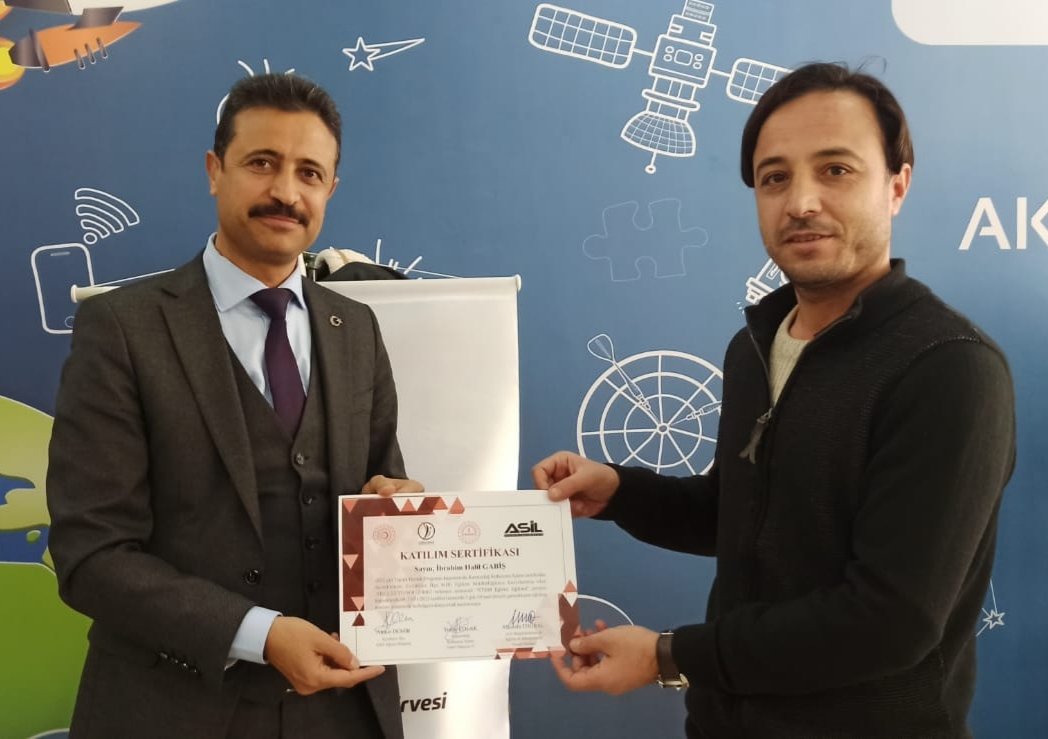ibrahimGabis's tweet photo. Karacadağ Kalkınma Ajansı tarafından kabul edilen STEM Eğitici Eğitimi projemizin eğitimleri tamamlanmış olup Katılım Belgemizi Eyyübiye İlçe Milli Eğitim Müdürümüz Ahmet DEMİR'den aldık.
@sanliurfammem63
@EyyubiyeMem63 https://t.co/Q1rQQuiXSx