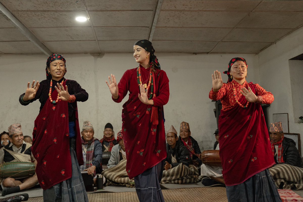 Nitishah45's tweet photo. Sharing with you a project very near and dear to me - Ethnic Exploration with Niti Shah.This is by far the biggest project I’ve been a part of and I am extremely excited to share our journey with you and people of Sikles.
#GurungCommunity #NitiShah #Nepal
https://t.co/qSxp02NDui https://t.co/kHgCqdjy0g