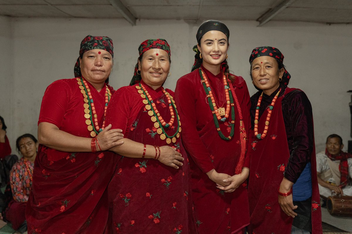 Nitishah45's tweet photo. Sharing with you a project very near and dear to me - Ethnic Exploration with Niti Shah.This is by far the biggest project I’ve been a part of and I am extremely excited to share our journey with you and people of Sikles.
#GurungCommunity #NitiShah #Nepal
https://t.co/qSxp02NDui https://t.co/kHgCqdjy0g