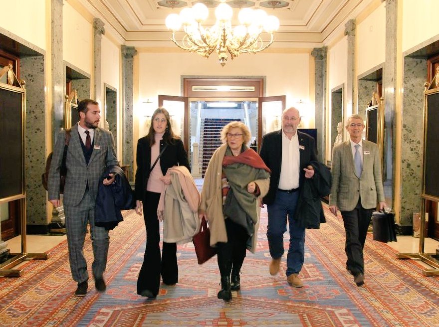 AjLlavaneres's tweet photo. #PATRIMONI | ℹ️ L'alcalde, Nani Mora, la primera tinent d'alcalde, Gemma Martín, el regidor d'Urbanisme, Gerard Viladomat, i el secretari municipal, Josep Lluís Valentín, han viatjat a #Madrid per concretar la cessió de la casa d'estiueig de l'exèrcit espanyol a #Llavaneres.🧵 https://t.co/wr2Q8O1Mys