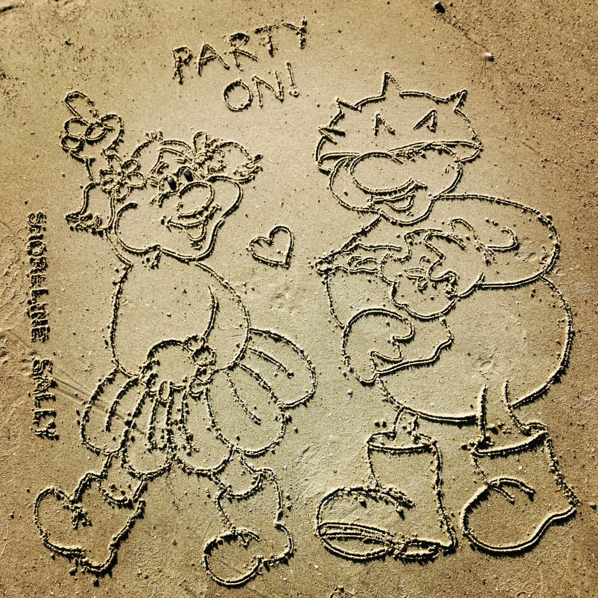 Party On! 🌼🌰 #Daisy #Conker #ThePondles #Puddletown #forestfolk #ChatsworthTV #ChrisSandford #JillShilling #CITV #nickelodeonUK
💛 #Covid2022 #Lockdown2021 #morale #VitaminSea 🌊🌊🌊 #DuneToons #Lockdown2020 #comics #cartoons ✍️ #SandBanksy #shorelinesally Character No.1802-3