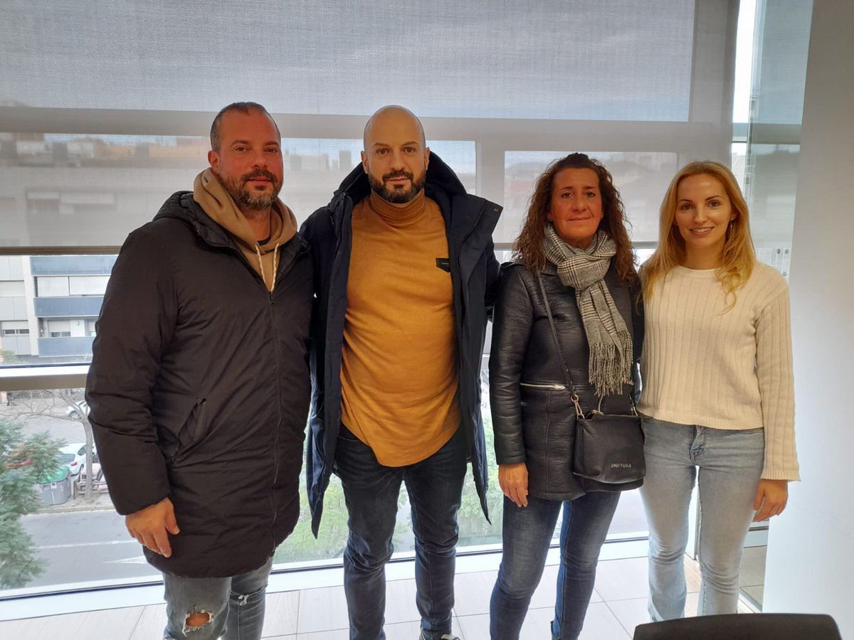 AidaLlaurado's tweet photo. ✔️Fem una valoració molt positiva dels casals d'educació especial amb les AFAs dels 3 centres

➡️ Com a regidora d'Educació em comprometo a donar continuïtat a aquest projecte i seguir-lo millorant

‼️També a reclamar a la Generalitat la manca de recursos. Gràcies per la lluita! https://t.co/Q69QLFMDvl
