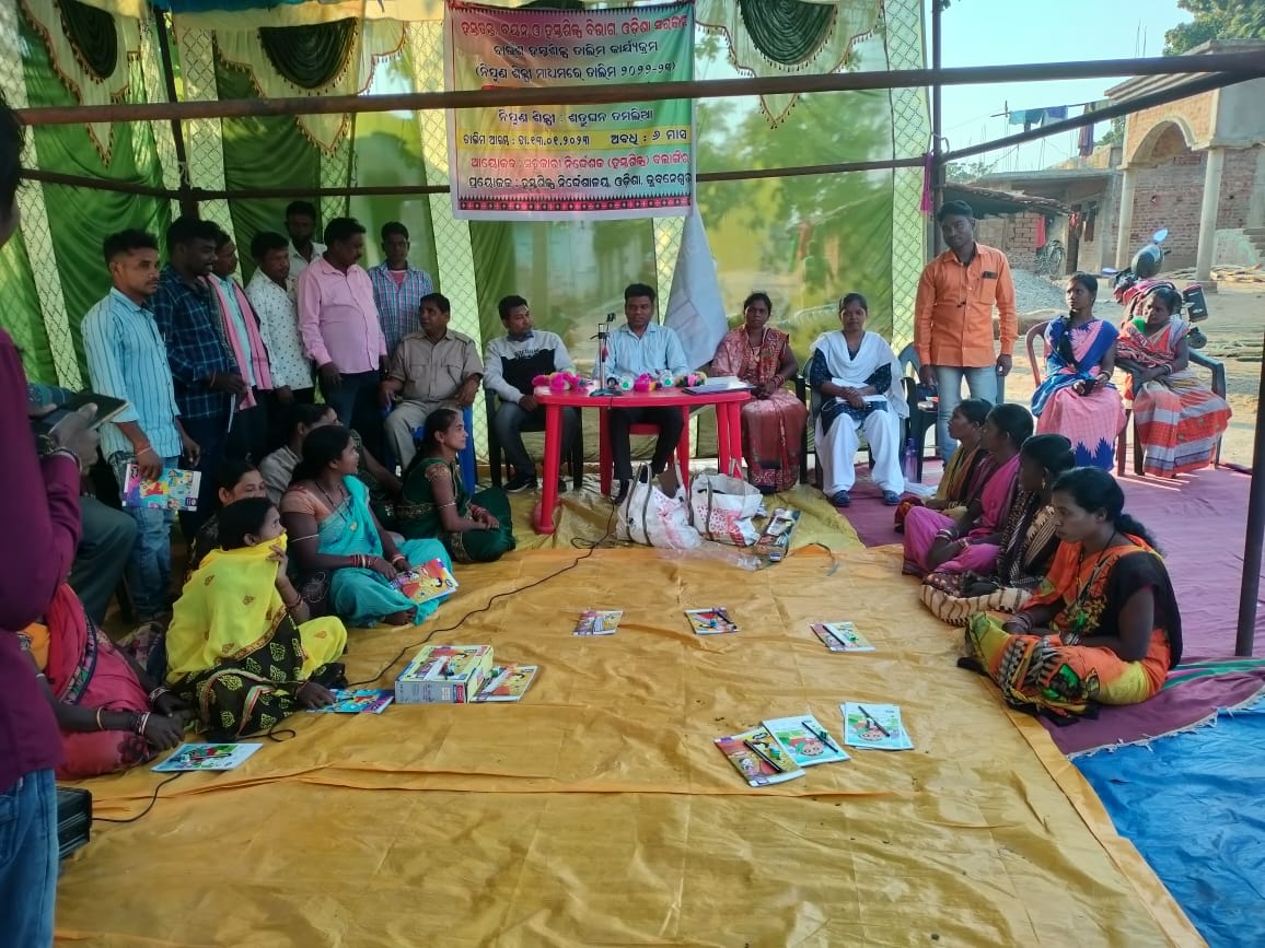 adhbolangir's tweet photo. Inauguration &amp; distribution of tool kits to the Artisan of  MCM training programme 2022-23 on Bamboo craft at Khamgada, Saintala Block in presence of GP Sarpanch &amp; panchayat samiti member on dt.13.01.2023. https://t.co/pJHc2wuNxe
