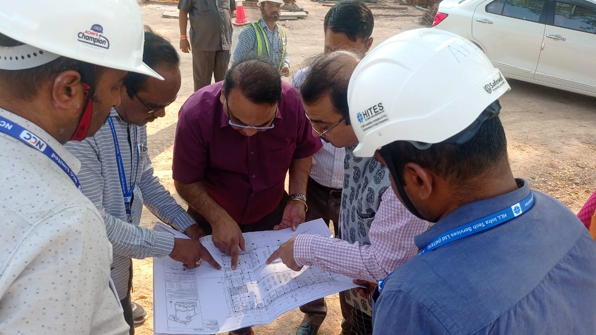 AiimsBibinagar's tweet photo. Today a team from @AiimsBibinagar , led by Prof. (Dr.) Vikas Bhatia, Executive Director visited the construction site of the new  AIIMS Bibinagar complex to review the progress. We are looking forward to the development of infrastructure at very rapid pace https://t.co/bG6oQ1XoDd