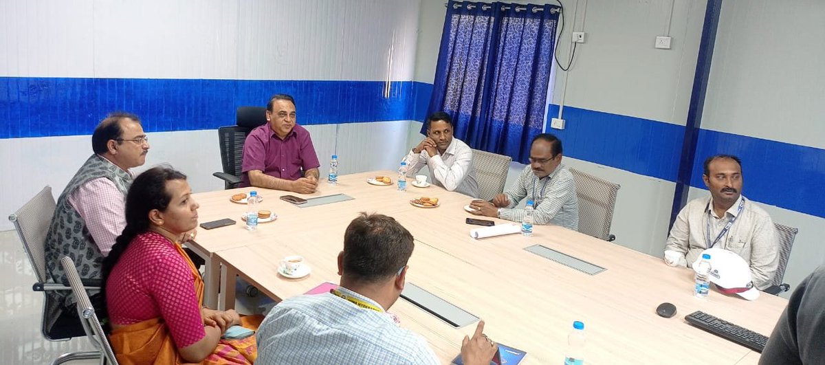 AiimsBibinagar's tweet photo. Today a team from @AiimsBibinagar , led by Prof. (Dr.) Vikas Bhatia, Executive Director visited the construction site of the new  AIIMS Bibinagar complex to review the progress. We are looking forward to the development of infrastructure at very rapid pace https://t.co/bG6oQ1XoDd
