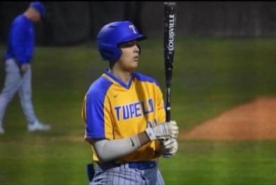 SwayzeCrazies's tweet photo. With one of his former high school teammates in Hunter Elliott on the mound, the chemistry that they bring to the diamond at Swayze will be obvious and inevitable. Tupelo once was a hot recruiting ground for bulldogs, but it has now been seized by the Rebels! https://t.co/FbTIfw4taT
