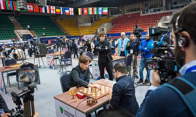 chess24.de tweet media