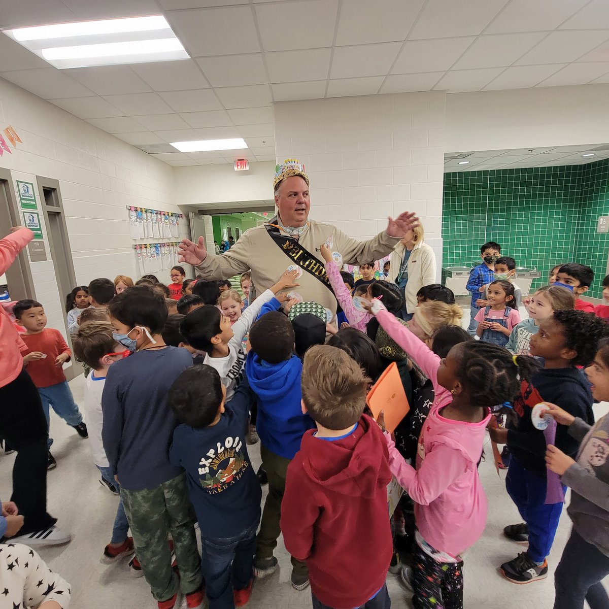 Elizabeth Dickson tweet media